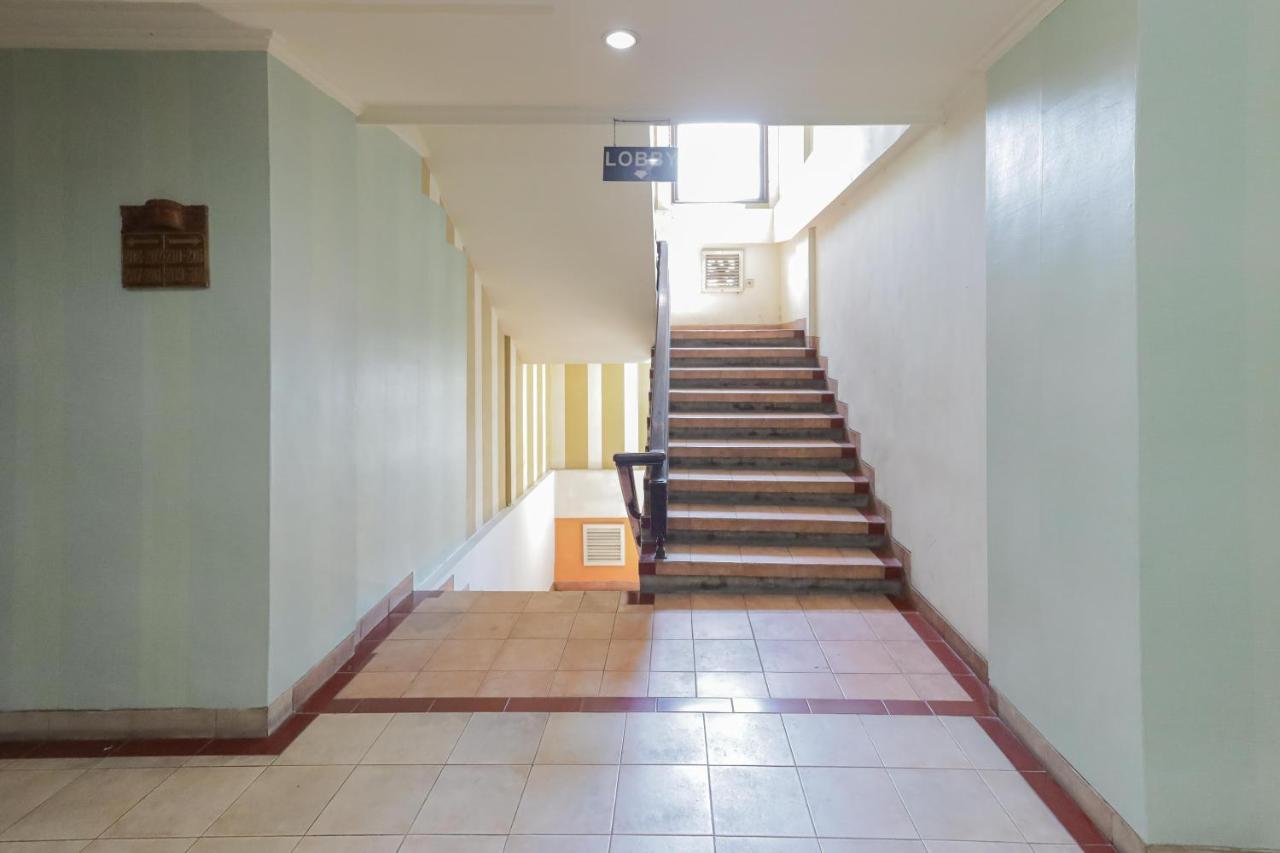 Urbanview Hotel Taman Suci Denpasar Bali Exterior foto