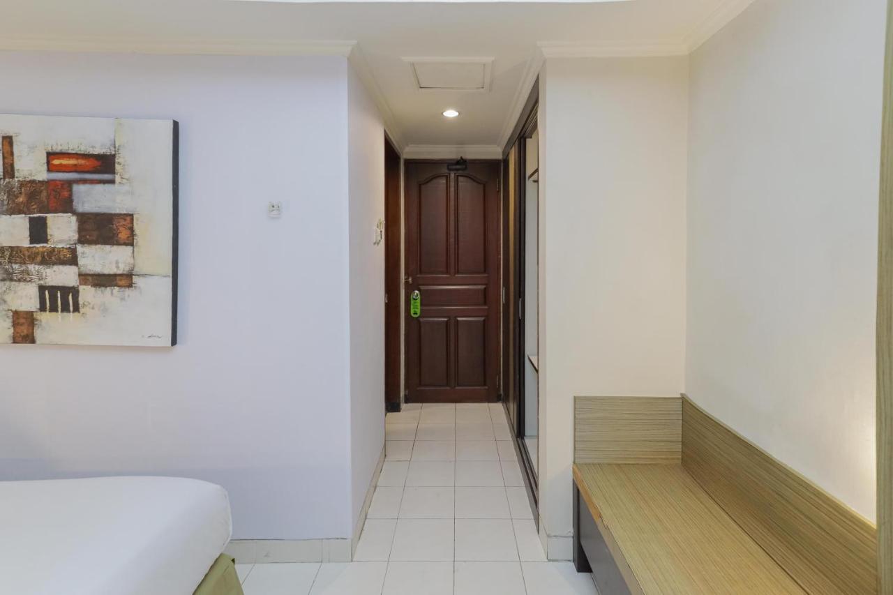 Urbanview Hotel Taman Suci Denpasar Bali Exterior foto