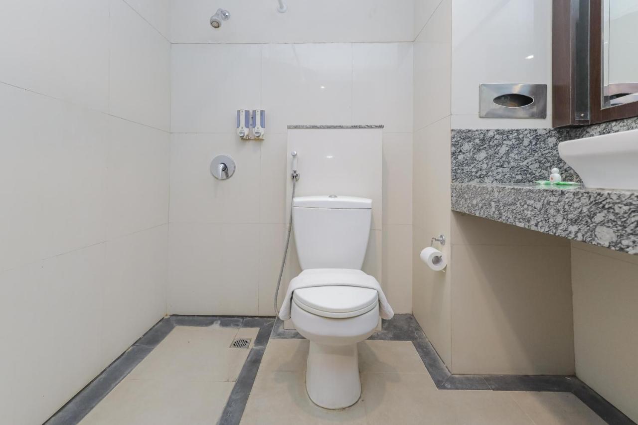 Urbanview Hotel Taman Suci Denpasar Bali Exterior foto