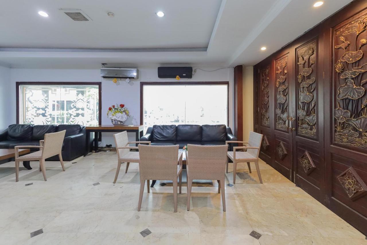 Urbanview Hotel Taman Suci Denpasar Bali Exterior foto